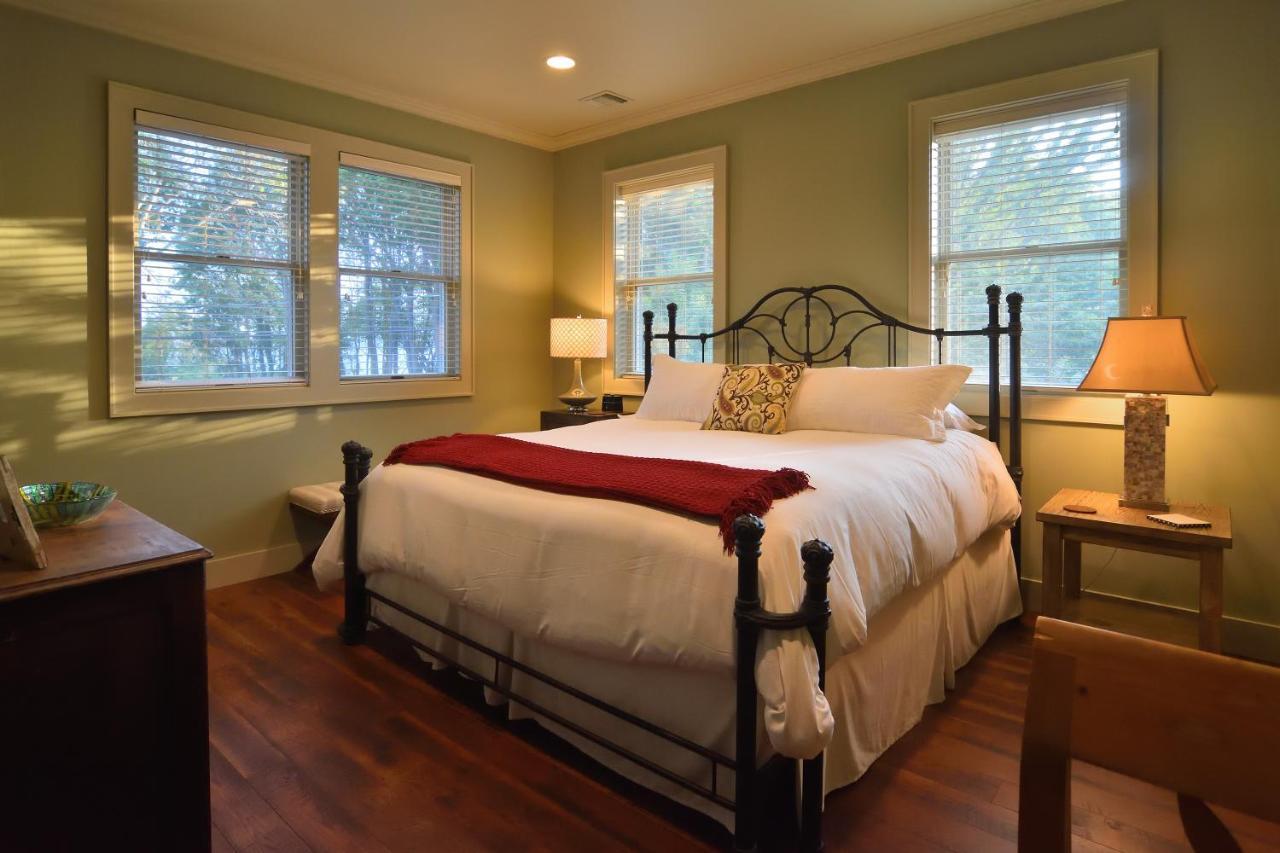 Bay Breeze Inn South Jamesport Extérieur photo